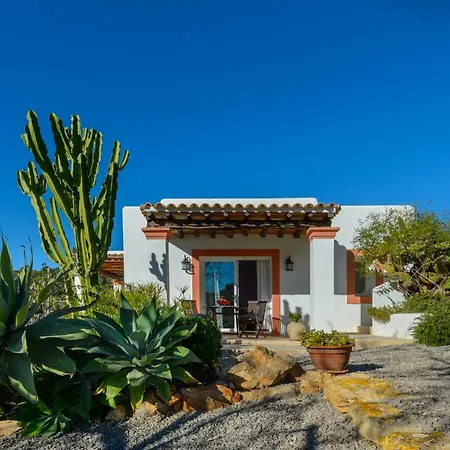 Villa Ameler Sant Carles de Peralta