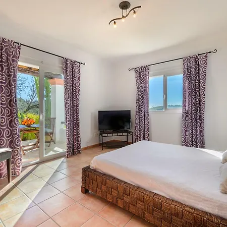 Ameler Villa *